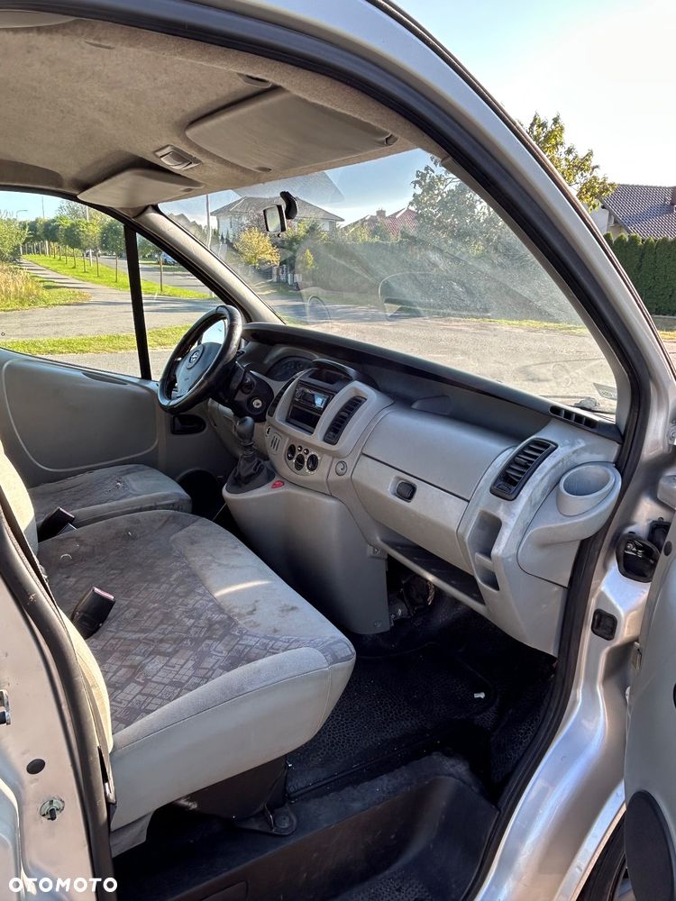 Opel Vivaro - 10