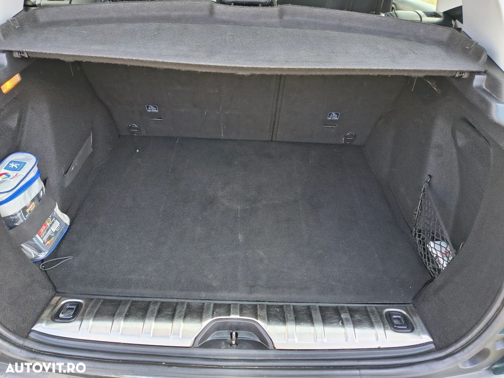 Peugeot 2008 1.2 PureTech Turbo Allure - 11