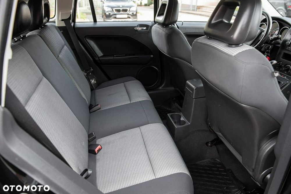 Dodge Caliber 1.8 SXT - 8