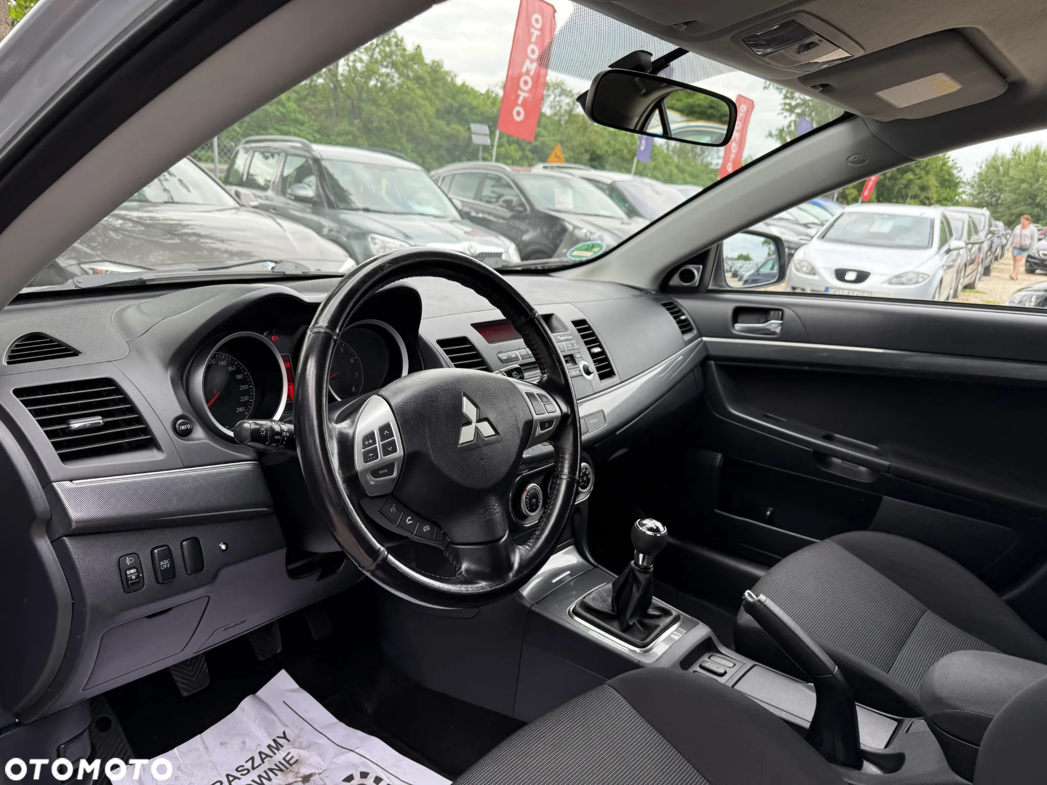 Mitsubishi Lancer 1.8 Invite - 23