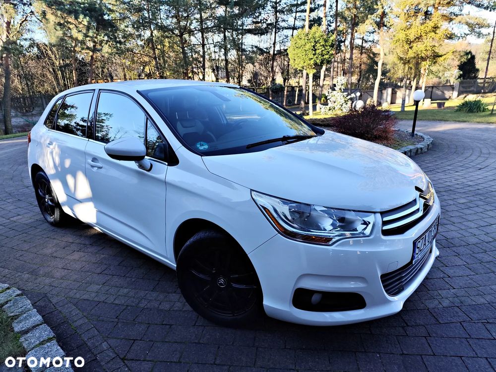 Citroën C4 e-HDi 110 Stop/Start System Selection - 11