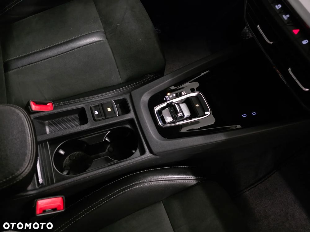 Skoda Octavia 2.0 TDI DSG Exclusive Plus - 22