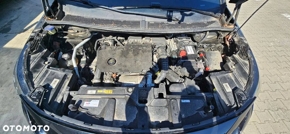 Peugeot 5008 BlueHDi 130 EAT8 Allure - 21