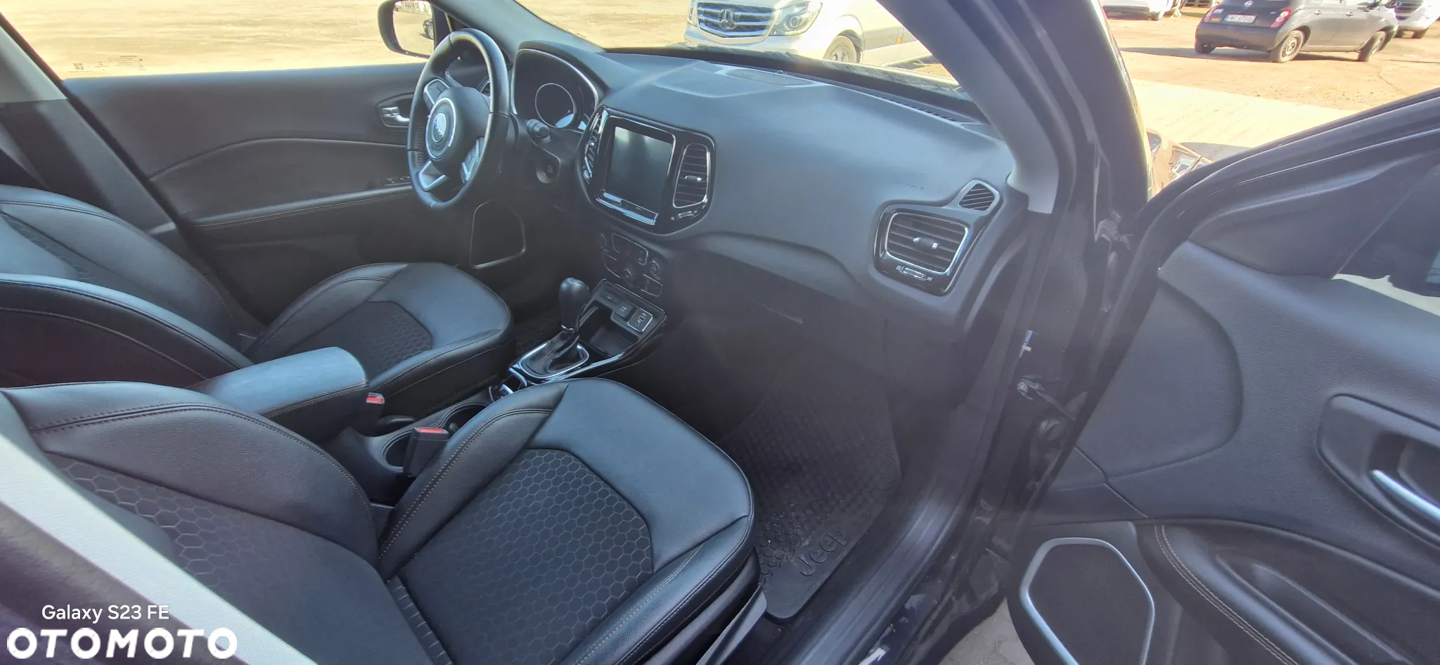 Jeep Compass - 14