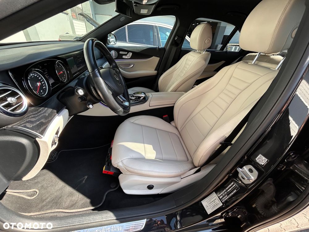 Mercedes-Benz Klasa E 220 d 4-Matic 9G-TRONIC - 11