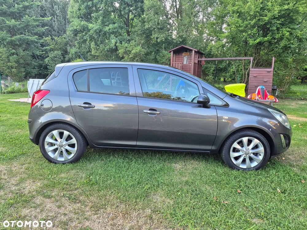 Opel Corsa 1.4 16V 150 Jahre - 2