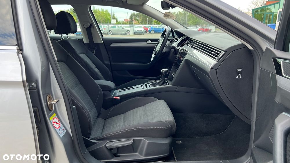 Volkswagen Passat 2.0 TDI EVO Business DSG - 10