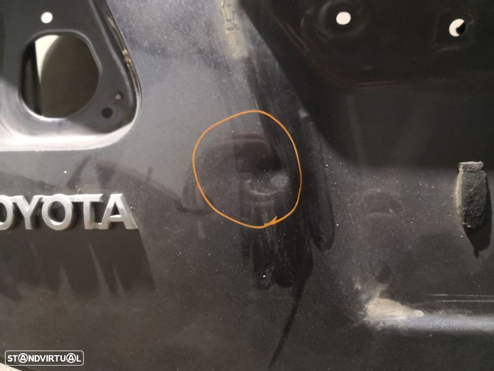 Tampa Da Mala Toyota Avensis Três Volumes (_T27_) - 2