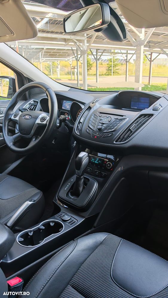 Ford Kuga 2.0 TDCi Powershift 4WD Titanium - 23
