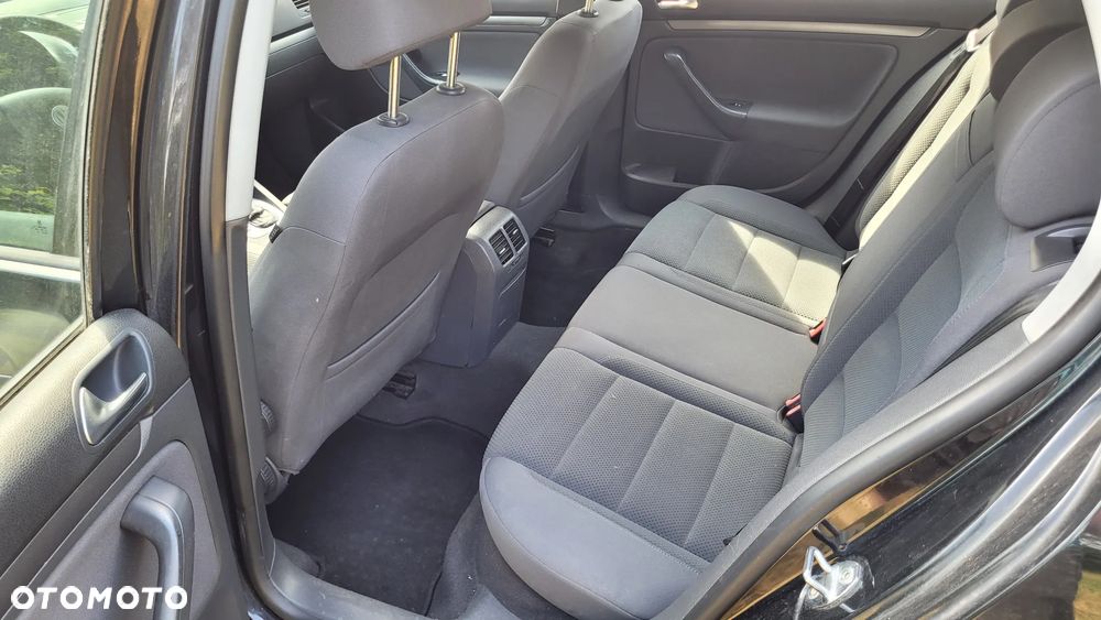 Volkswagen Golf 2.0 TDI Comfortline DSG - 7