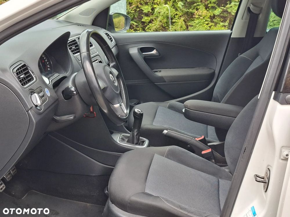 Volkswagen Polo 1.4 16V Highline - 14