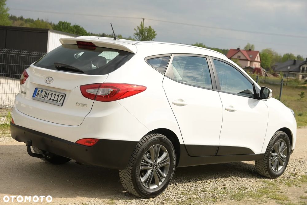 Hyundai ix35 1.6 2WD Fifa World Cup Edition - 4