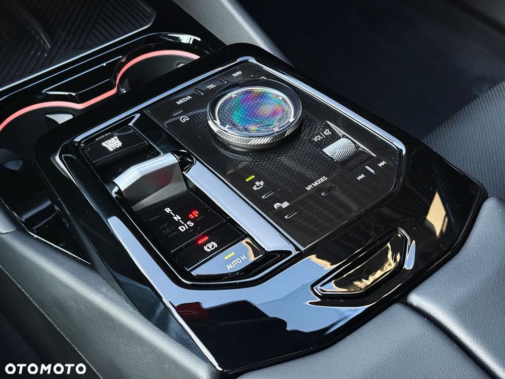 BMW Seria 5 520i - 22