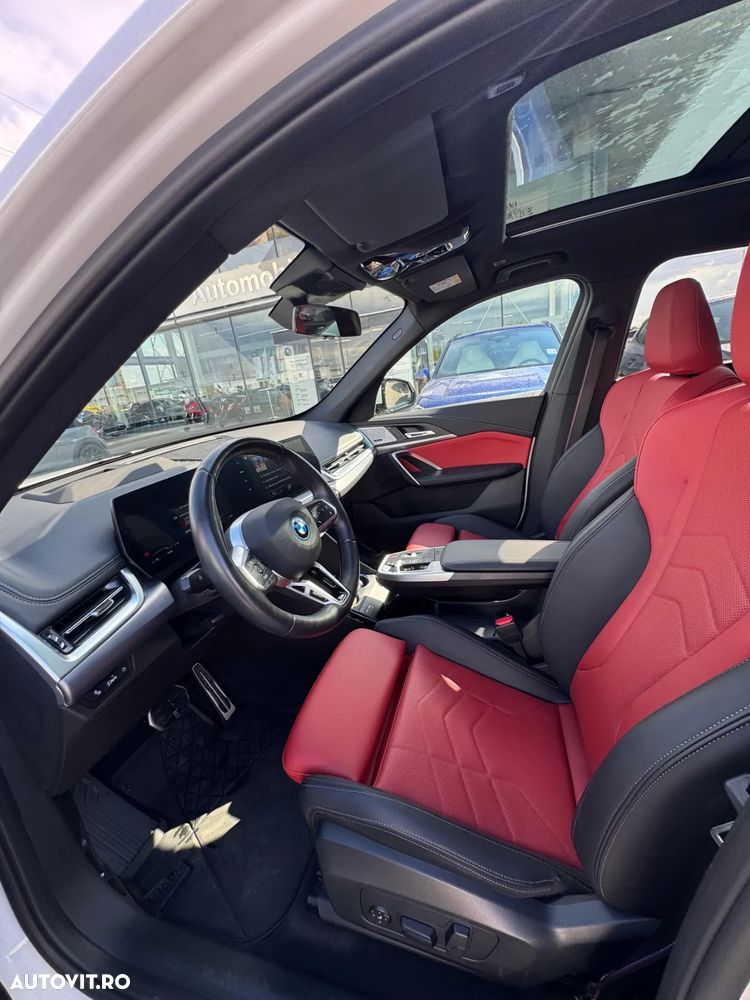 BMW iX1 xDrive30 - 11