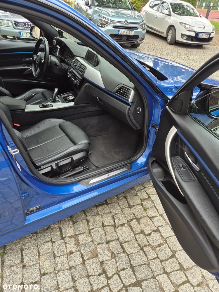 BMW Seria 3 320d xDrive M Sport - 11