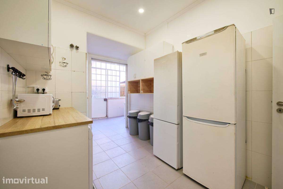 Quarto - localizado em Alameda Lisbon - Grande imagem: 3/50