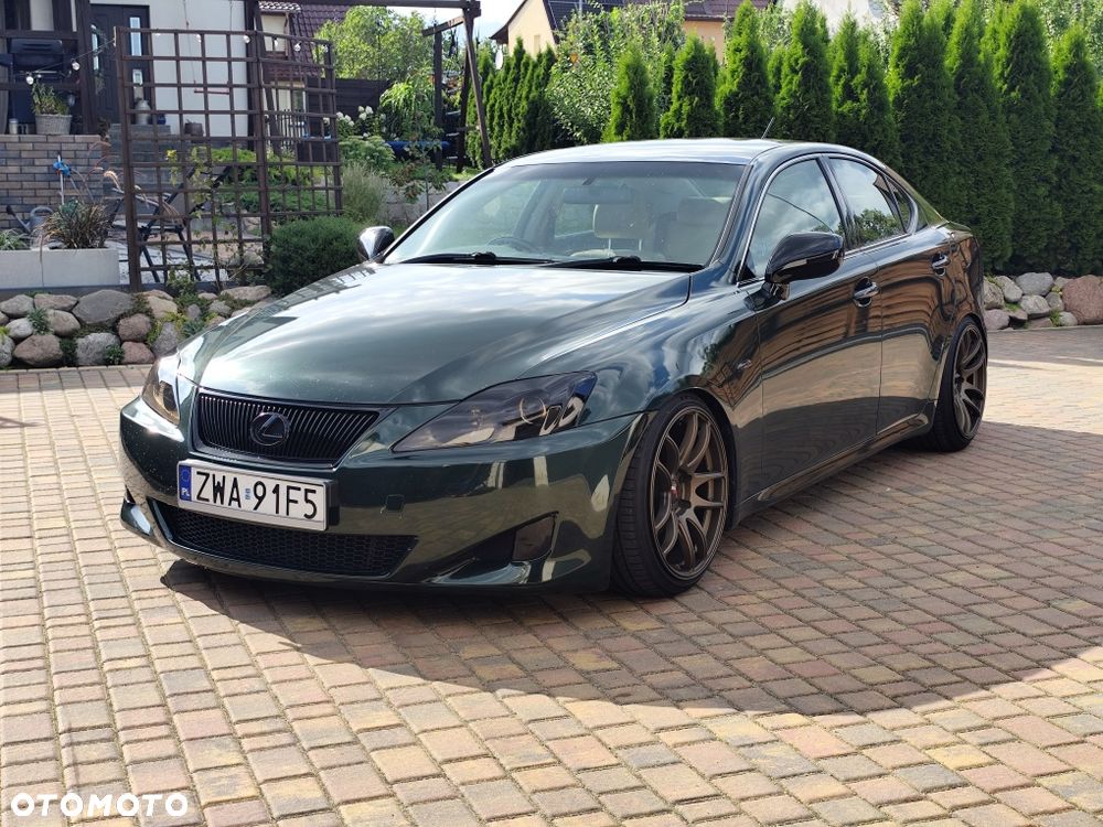 Lexus IS - 4