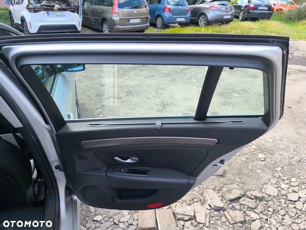Renault Laguna 2.0 DCi Expression - 5