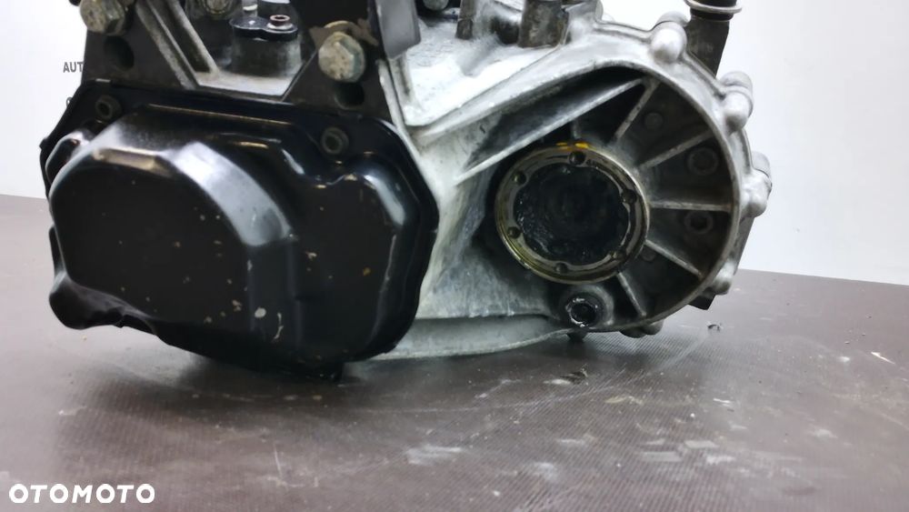 VW Skrzynia Biegów HUY - 8