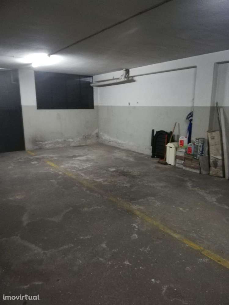 Lugar de Garagem - Rua do Palacete - Serzedo - Grande imagem: 5/5