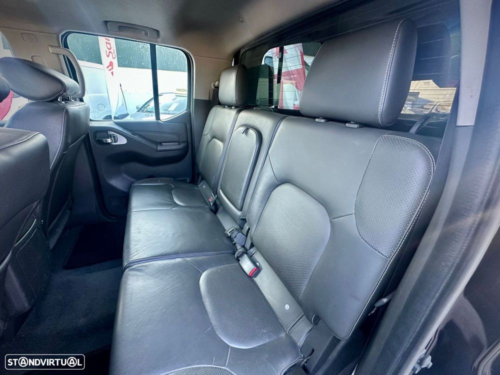 Nissan Navara 3.0 dCi V6 CD LE AT 4WD - 13
