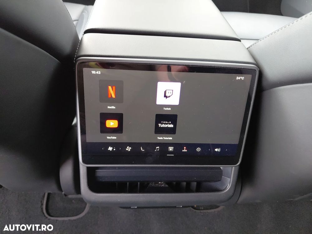 Tesla Model 3 Standard - 21