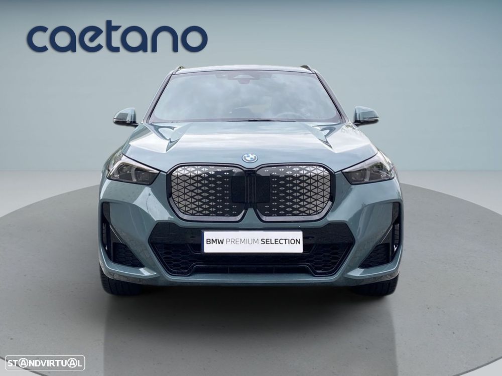 BMW iX1 eDrive20 Pack Desportivo M Pro - 25