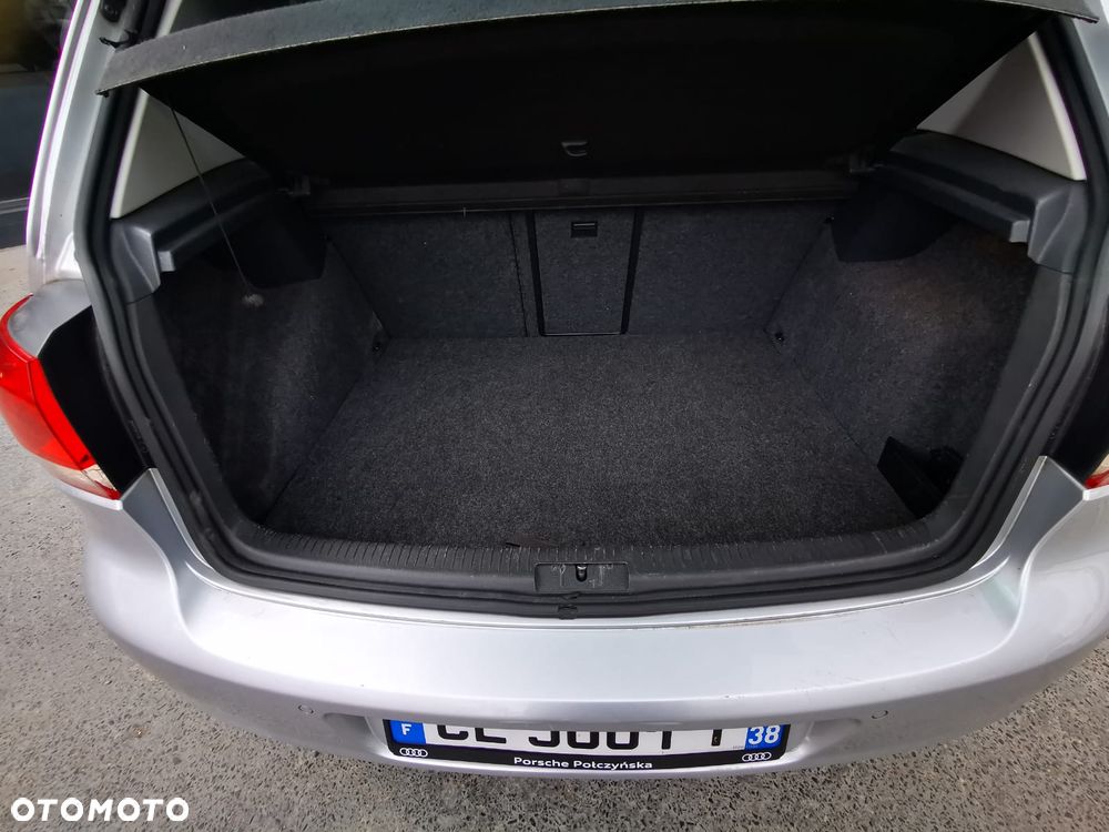 Volkswagen Golf 1.6 TDI DPF Style - 27