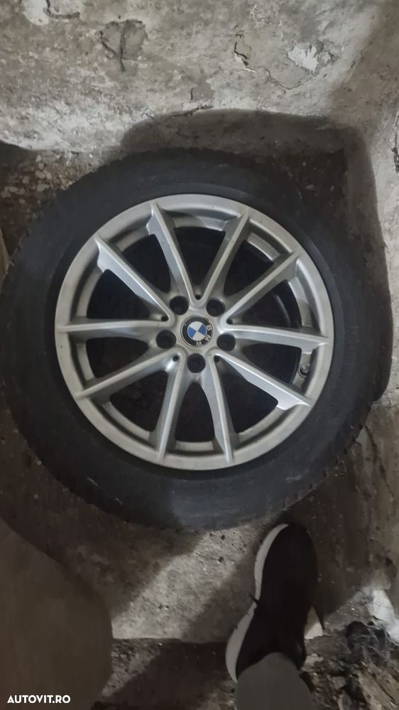 Vând roți (jante + cauciucuri) BMW Pirelli 235/55 R17 M+S senzori de presiune originali - 2