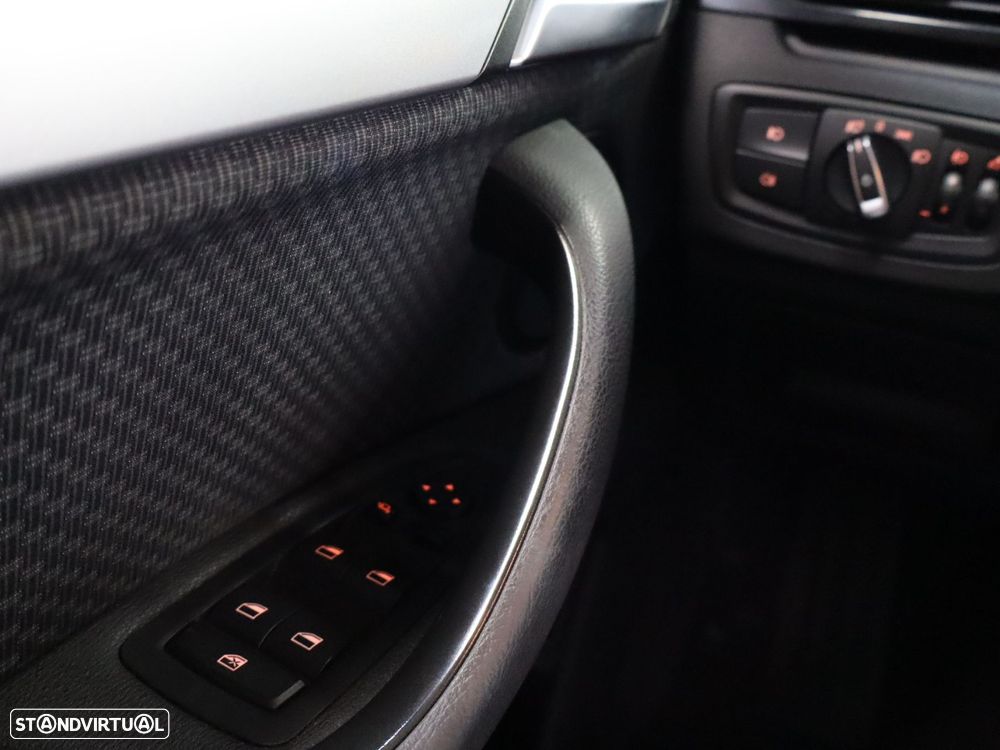 BMW X1 25 e xDrive - 13