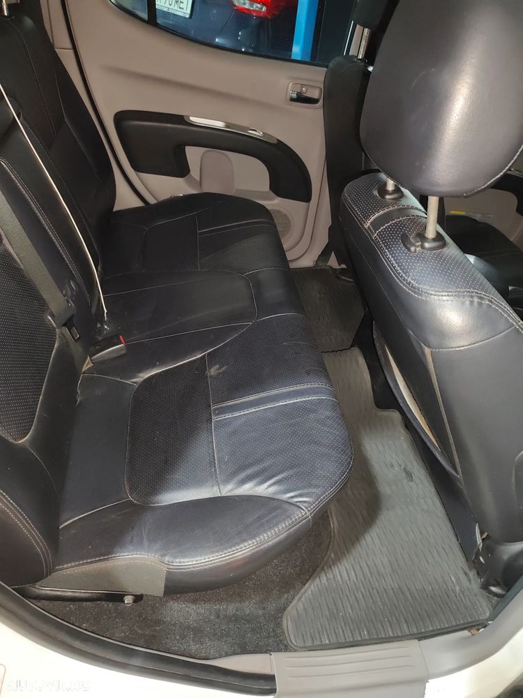 Mitsubishi L200 - 10