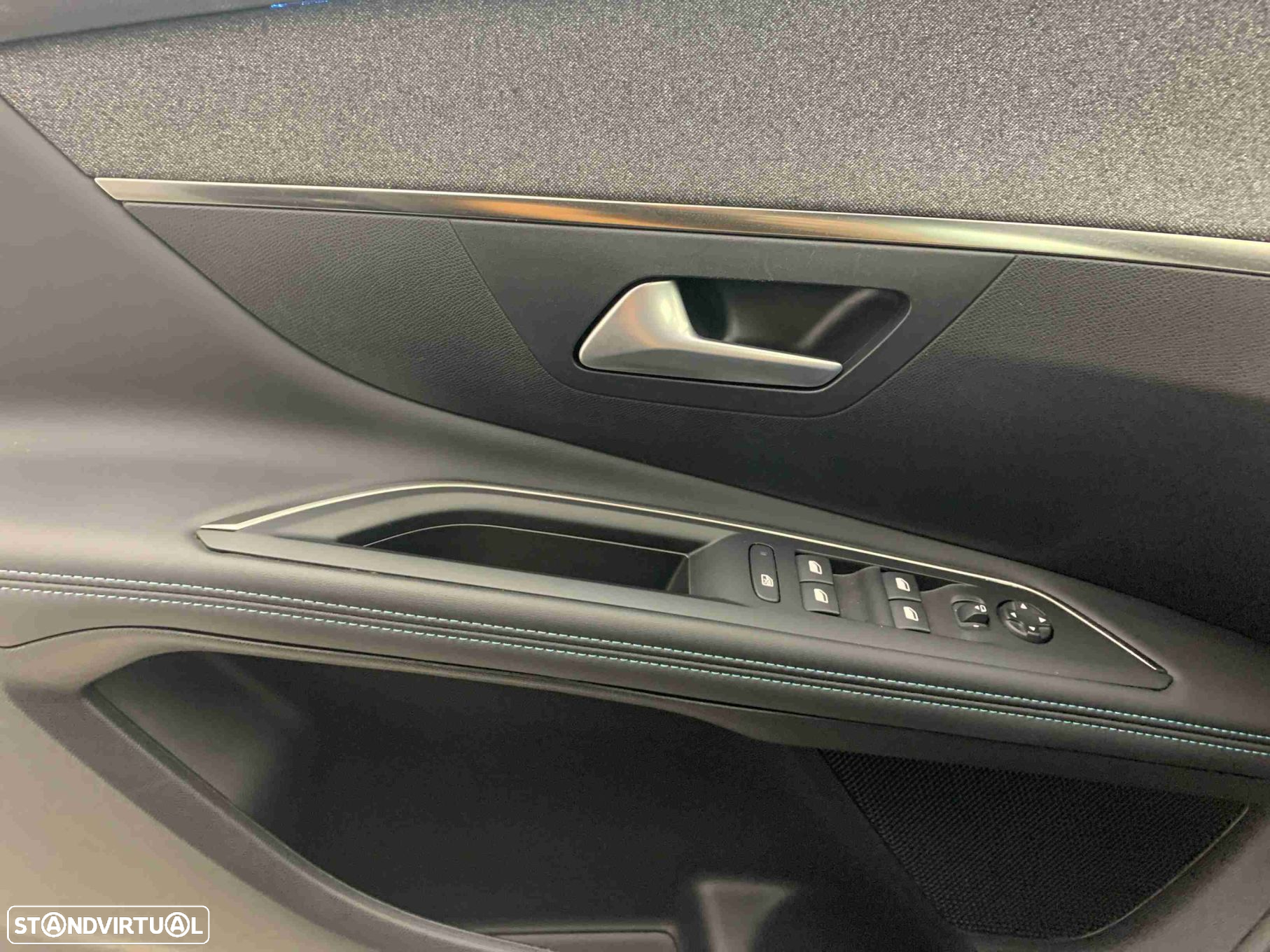 Peugeot 3008 1.5 BlueHDi Allure Pack EAT8 - 11