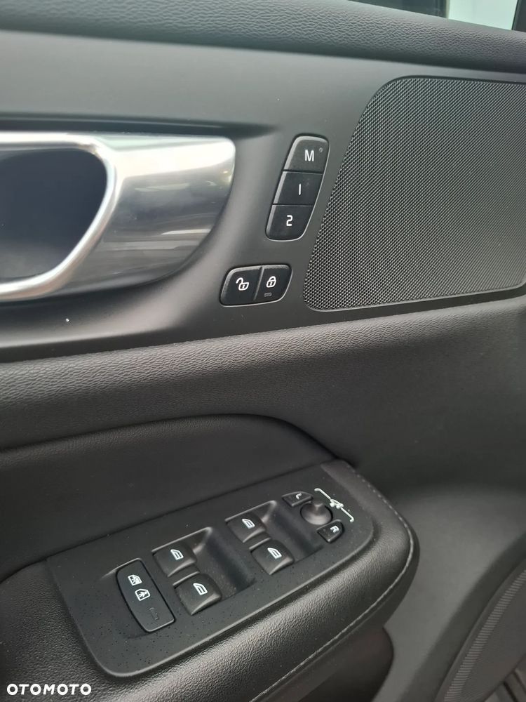Volvo V60 Cross Country Plus B4 D AWD - 12