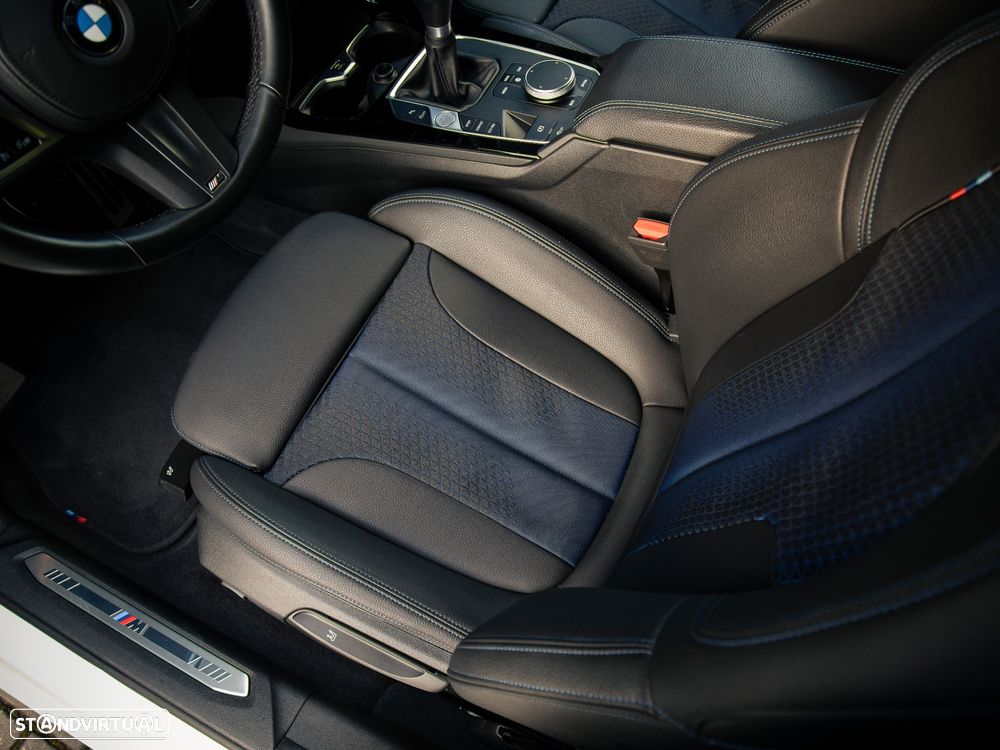 BMW 116 d Pack Desportivo M - 23
