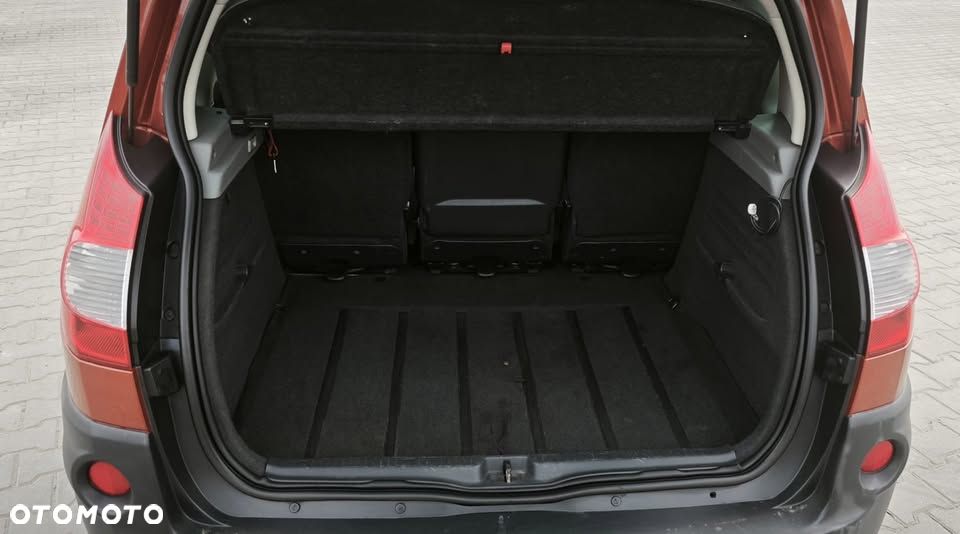 Renault Scenic 1.9 dCi Confort Expression - 9