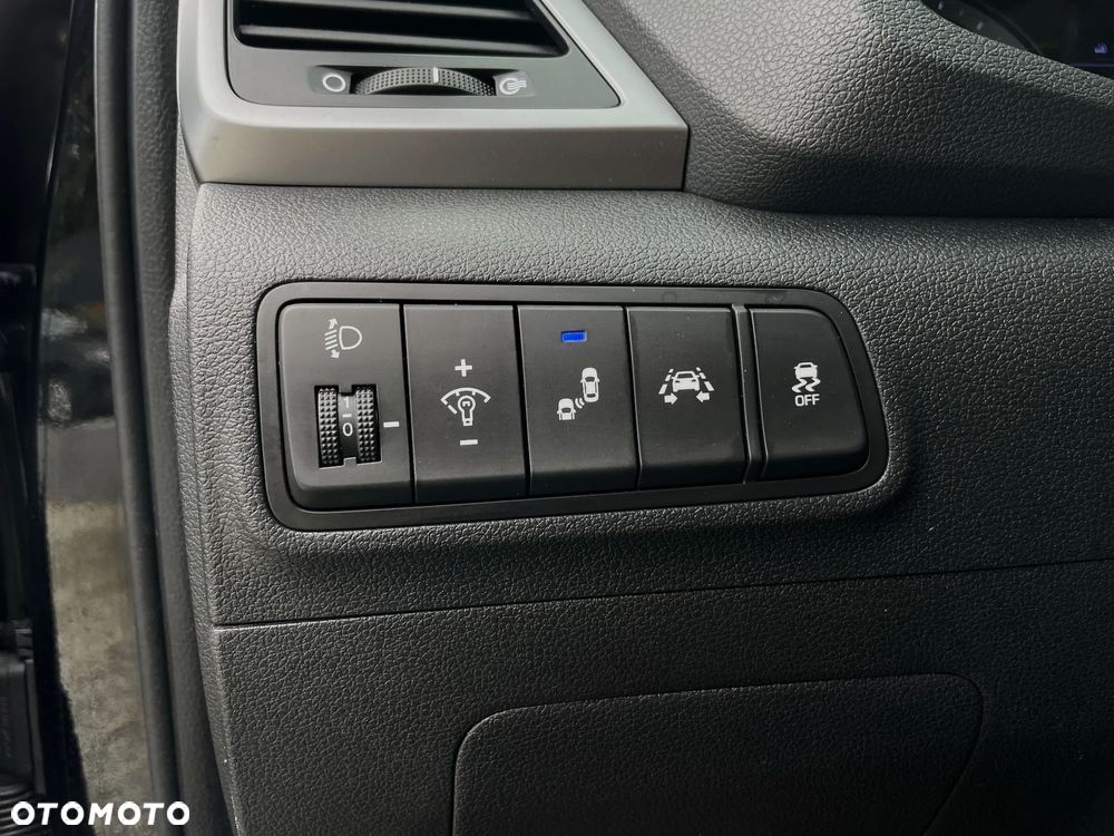 Hyundai Tucson blue 1.7 CRDi 2WD Passion Plus - 32