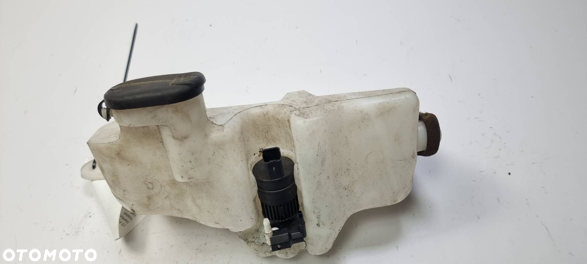 ZBIORNICZEK SPRYSKIWACZY RENAULT CLIO II NU7700847815 - 2