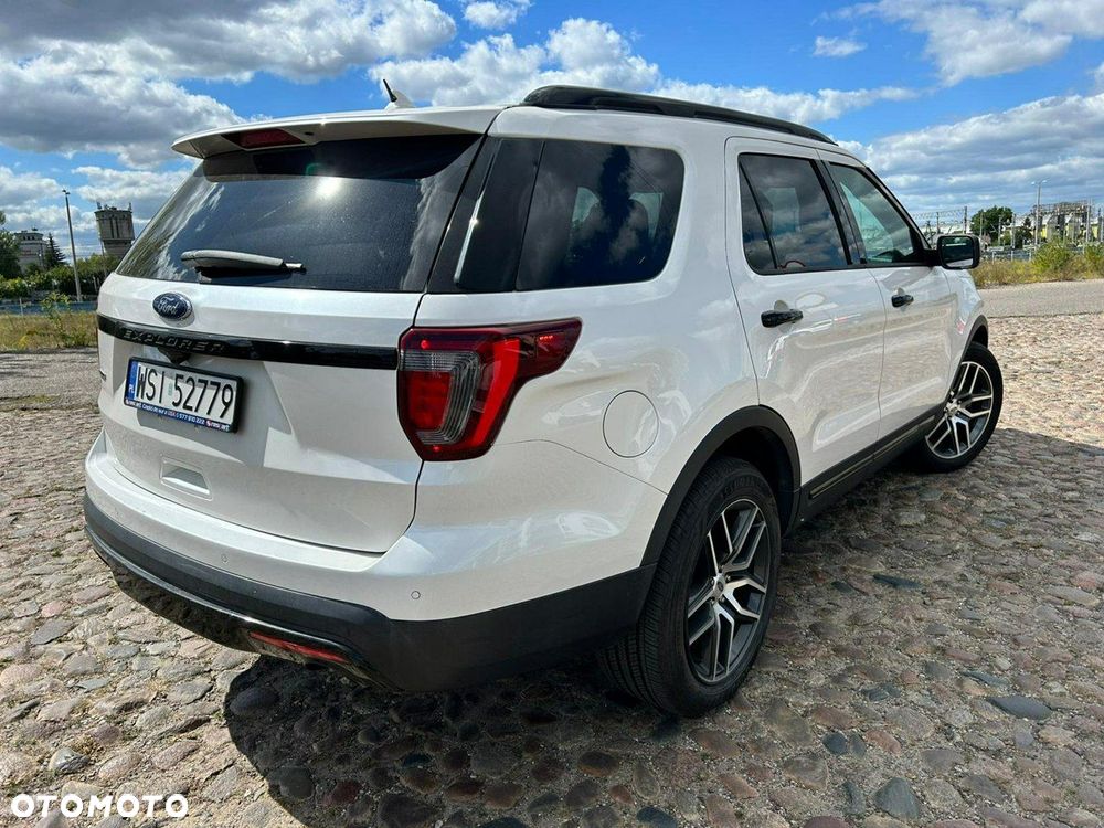 Ford Explorer - 3