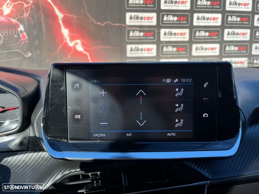 Peugeot 2008 1.5 BlueHDi Allure EAT8 - 24