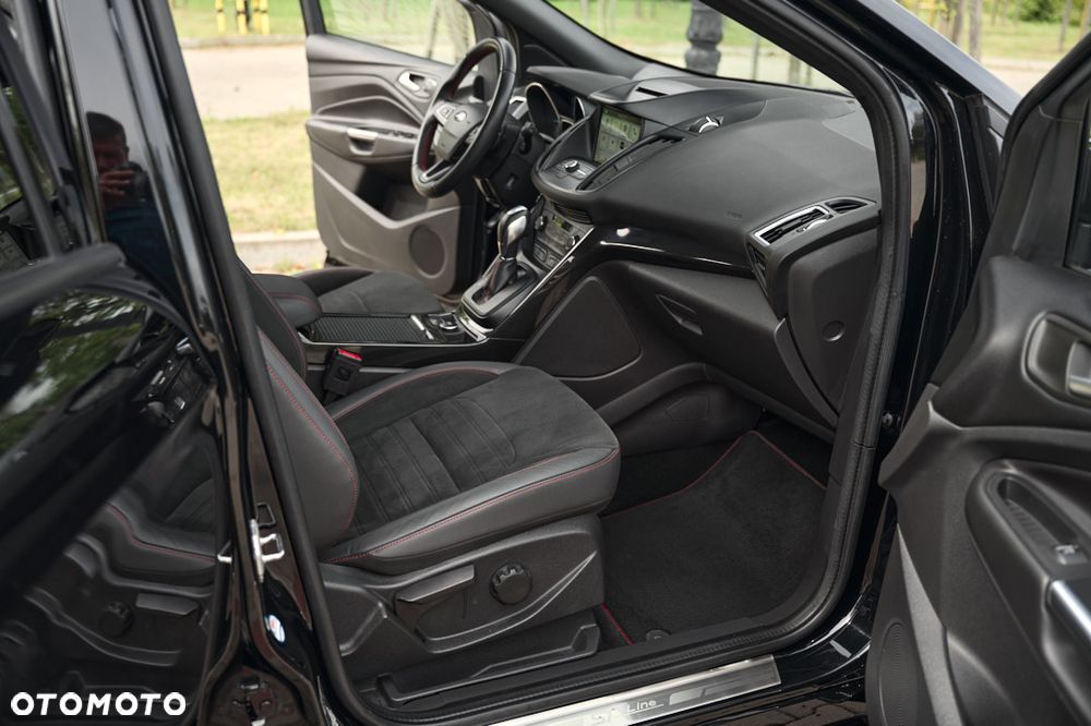 Ford Kuga 2.0 TDCi AWD ST-Line Black - 23
