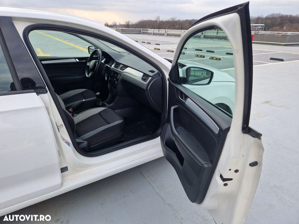 Skoda RAPID 1.0 TSI Active - 12