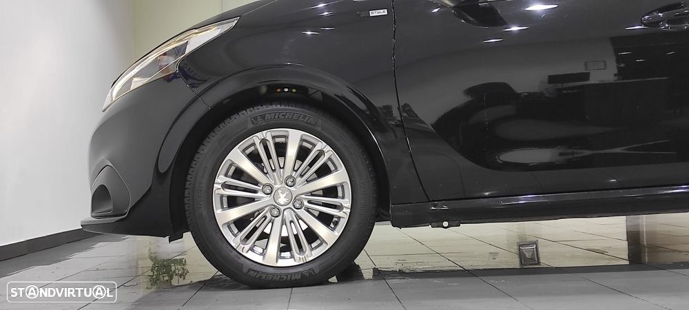 Peugeot 208 1.6 BlueHDi Style - 10