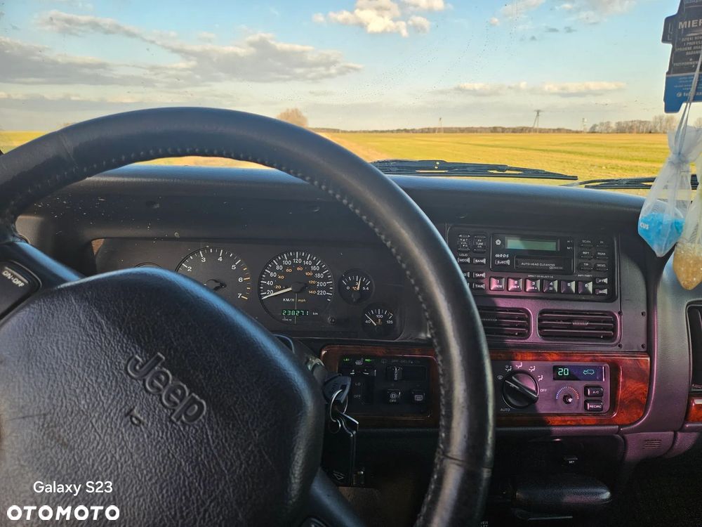Jeep Grand Cherokee - 2