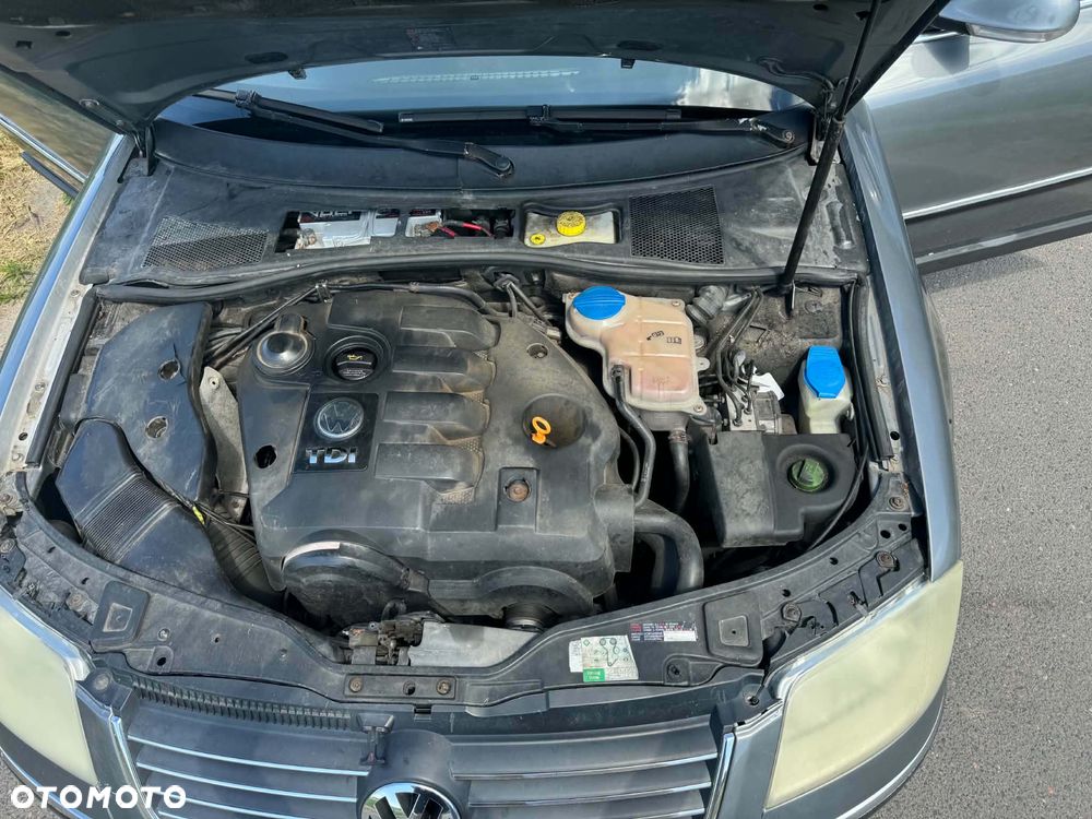 Volkswagen Passat 1.9 TDI Highline - 10