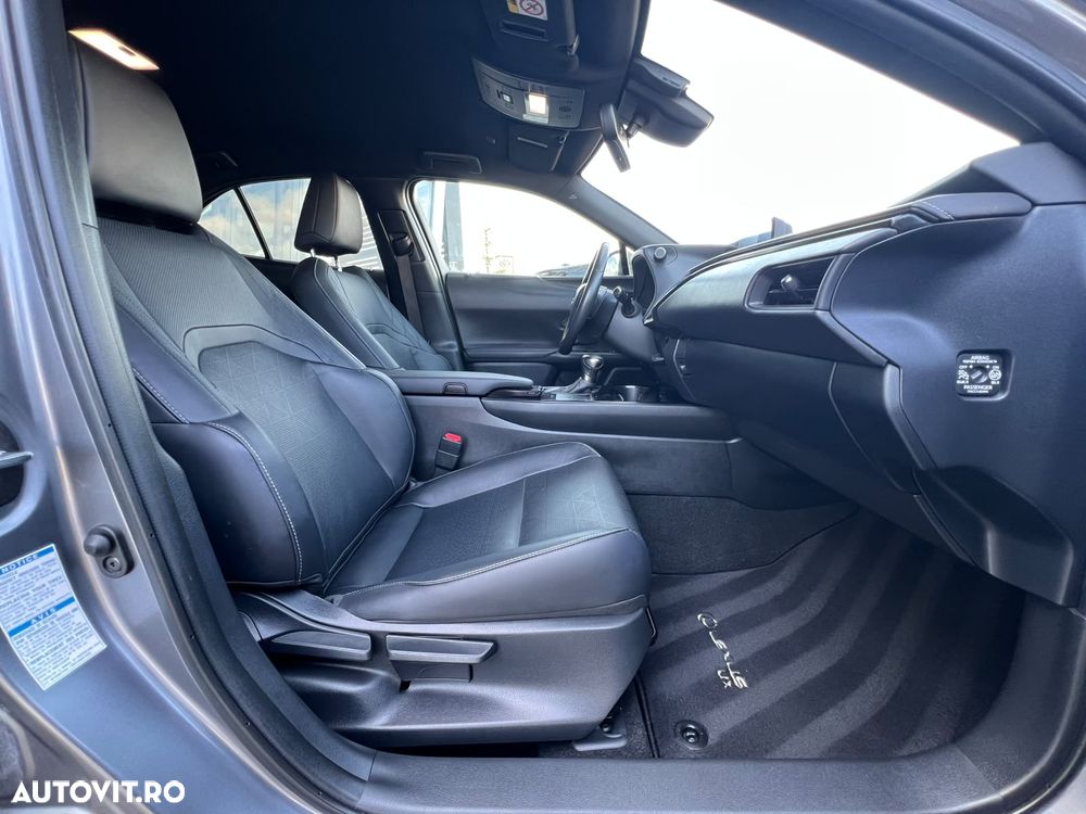Lexus UX 250h (E-FOUR) Executive Line - 18