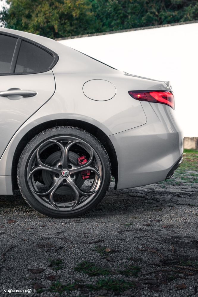 Alfa Romeo Giulia 2.0 T Veloce Ti Q4 AT8 - 19