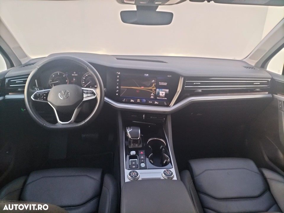 Volkswagen Touareg - 8