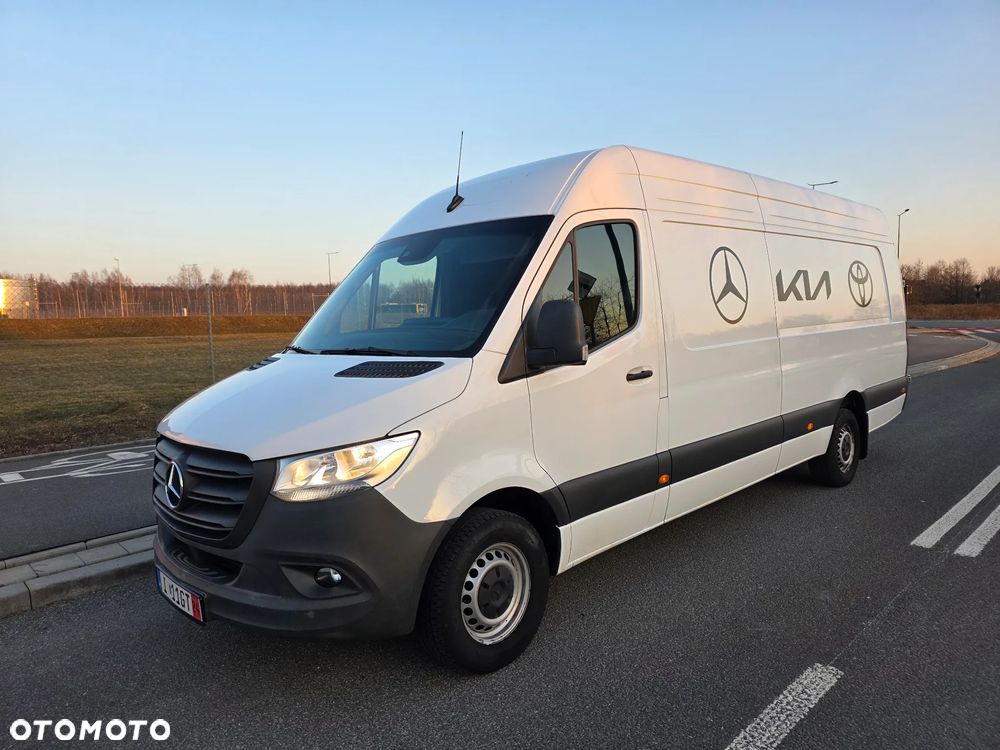 Mercedes-Benz 317 - 10