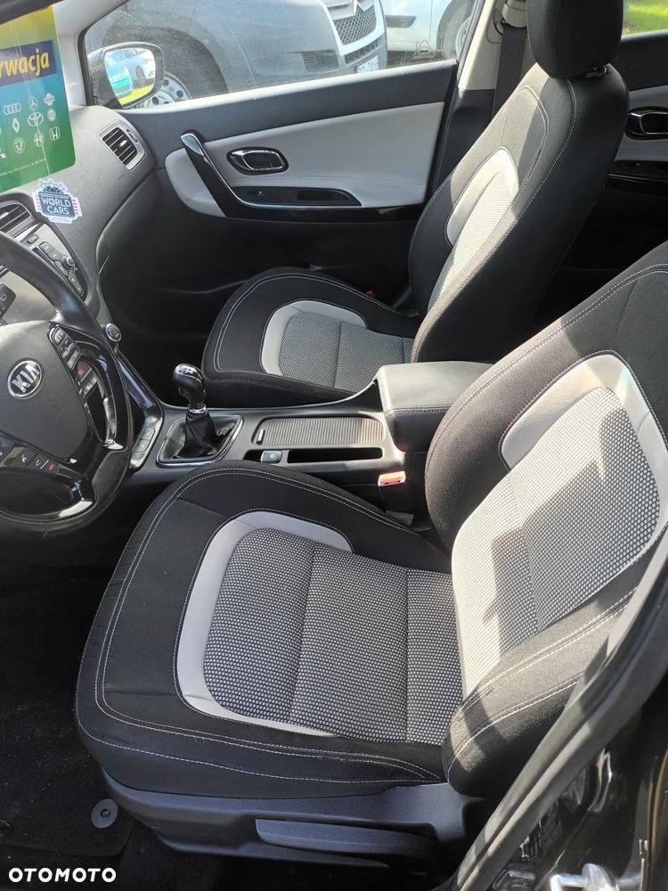 Kia Ceed 1.6 CRDi 128 Dream-Team Edition - 6