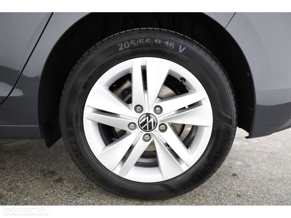VW Golf 1.0 eTSI Life DSG - 28